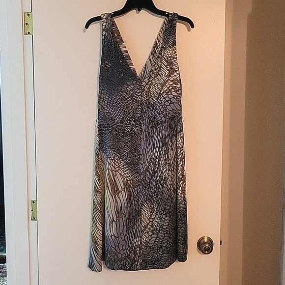 Anne Klein Abstract Silk Wrap Dress Size 10 - Picture 7 of 13